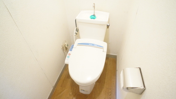 拡大写真:メゾン栗真 4階401のシャワー付きトイレ