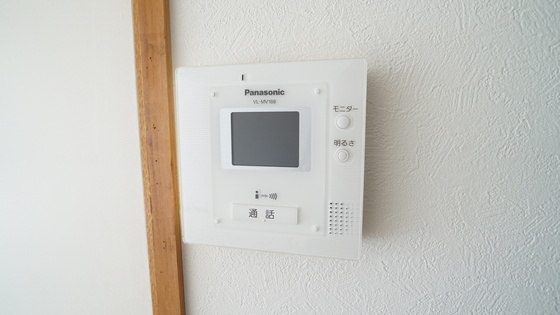 拡大写真:ルポール東浜 5階503のカメラ付きインターホン