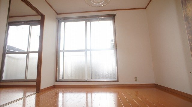 拡大写真:ルミナーリアⅠ 1階102の内観