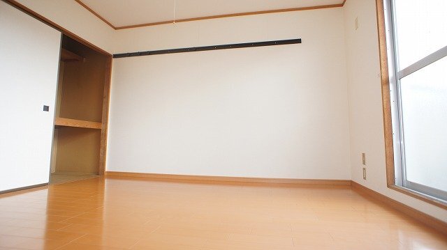 拡大写真:ルミナーリアⅠ 1階102の内観