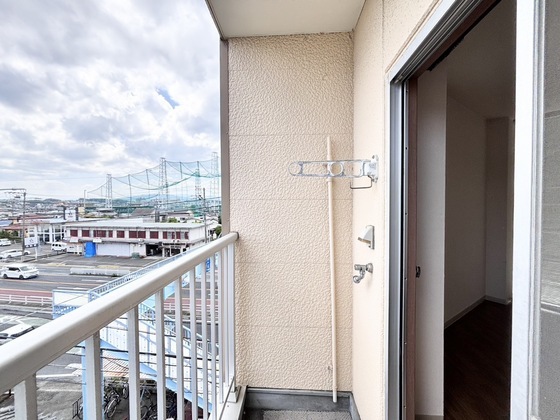 拡大写真：ファーストステージ町屋 3階308のバルコニー