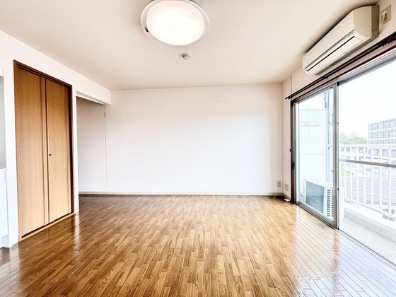 拡大写真：ファーストステージ町屋 3階308のリビング