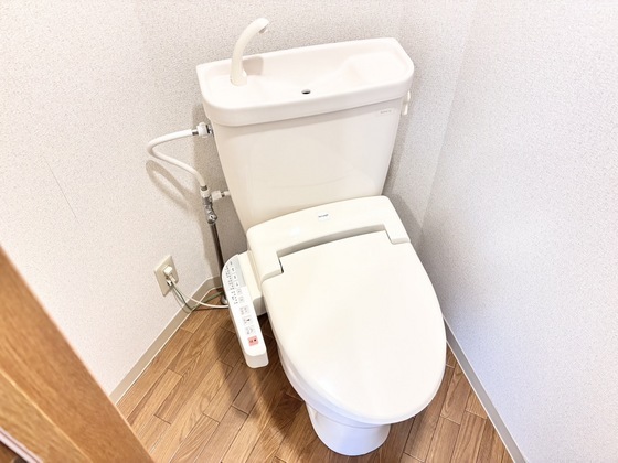拡大写真：ファーストステージ町屋 3階308のシャワー付きトイレ