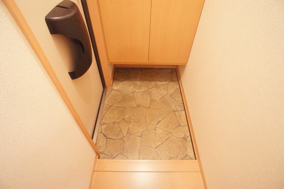 拡大写真:Plaire C 2階201の玄関