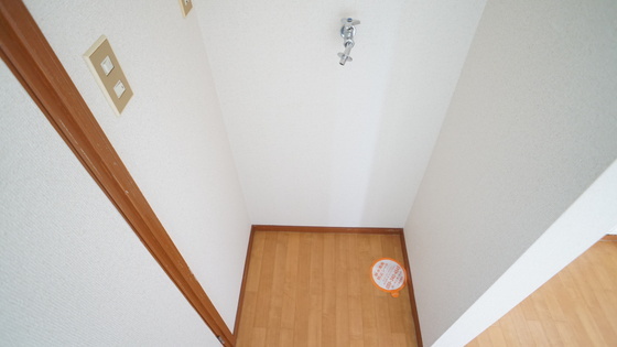 拡大写真:ハイツ ワンプラム A棟 2階203の洗濯機置き場