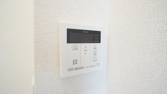 拡大写真:AKプレミール D 2階201の給湯リモコン