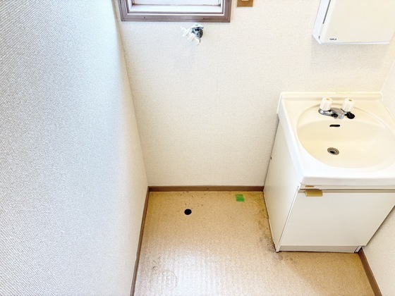 拡大写真:メゾンエトワール 2階Bの洗濯機置場