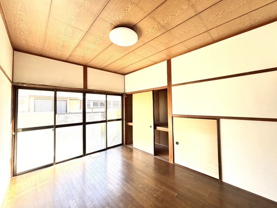 拡大写真:南新町戸建 1階1の収納