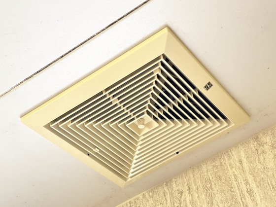 拡大写真:下弁財津興一戸建て 2階1の浴室換気扇