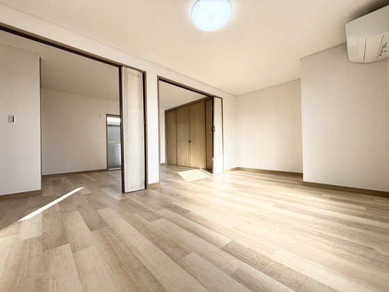 拡大写真:下弁財津興一戸建て 2階1の洋室