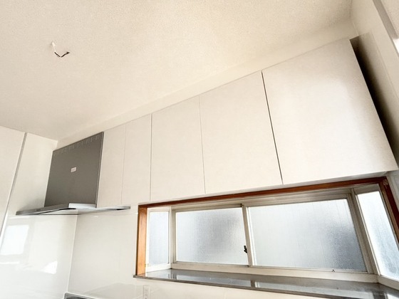 拡大写真:下弁財津興一戸建て 2階1のシステムキッチン