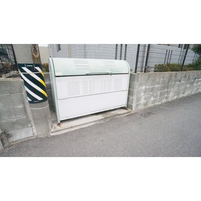 拡大写真:エール白須賀 2階2Cのゴミ置き場