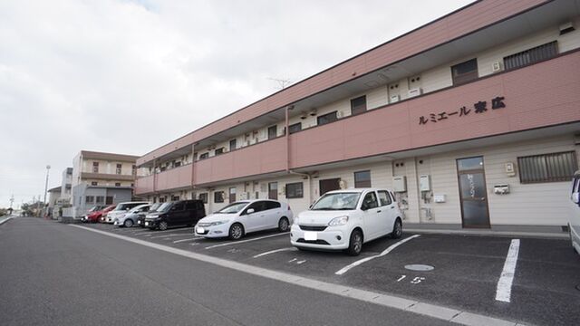 拡大写真:ルミエール末広 1階1Cの外観
