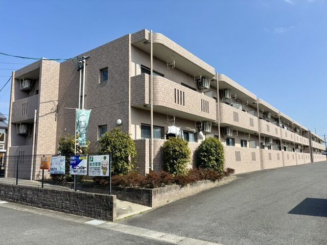 ルミエール栄の外観
