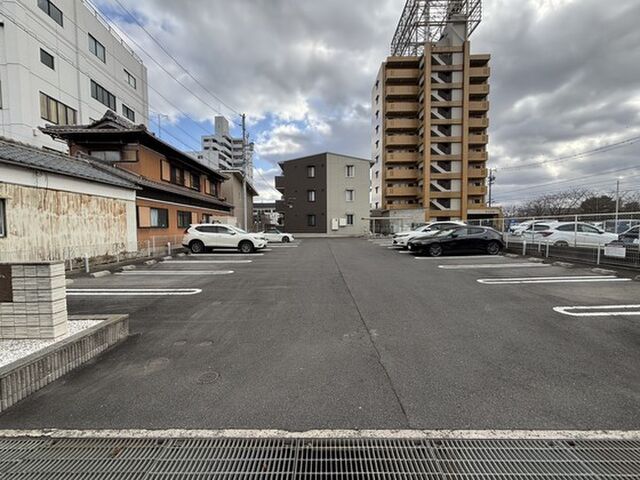拡大写真:ガーネット 3階305の外観