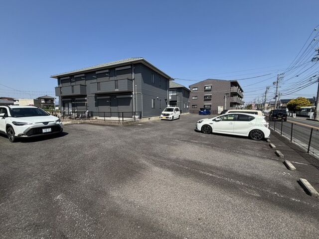 拡大写真:シダー’sグランデB棟 2階202の外観