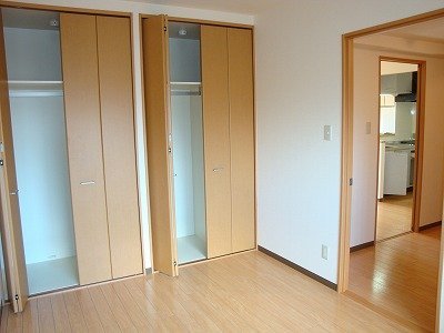 拡大写真:ルミエール栄 2階213の内観