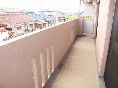 拡大写真:ルミエール栄 2階213の内観