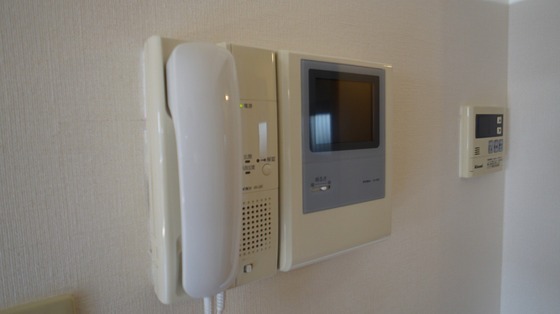 拡大写真:ルミエール栄 1階103のカメラ付きインターホン