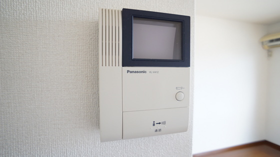 拡大写真:コンフォート羽山 2階202のモニター付きインターホン
