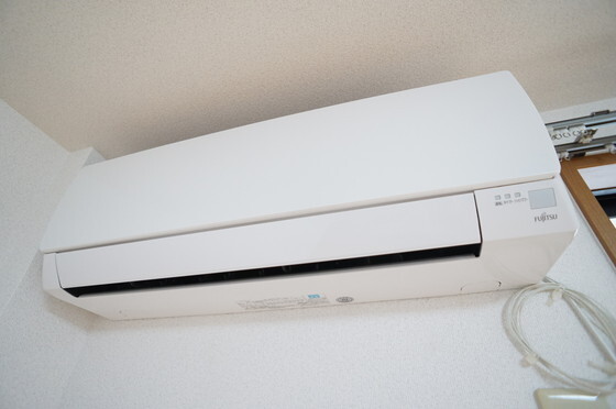 拡大写真:ワカバハイツ 1階B102のエアコン