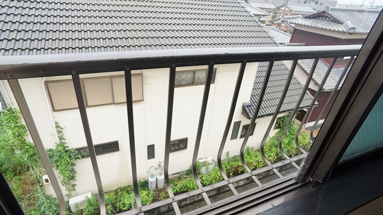拡大写真:コーポ1K 南棟 1Fの物干し