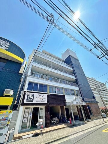 写真:長居コーポの外観