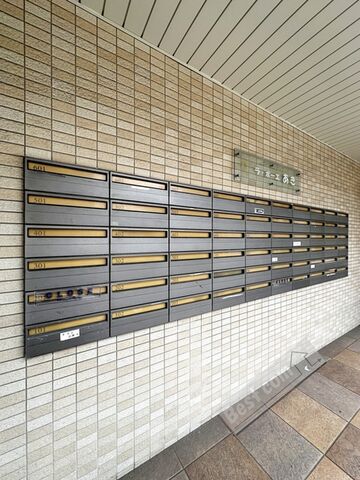拡大写真：ラ・ポーエあき 6階602の外観