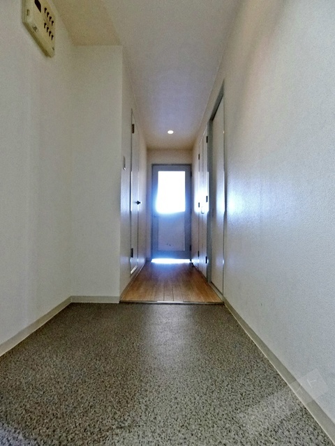 拡大写真:ドリーム中加賀屋 4階402の玄関