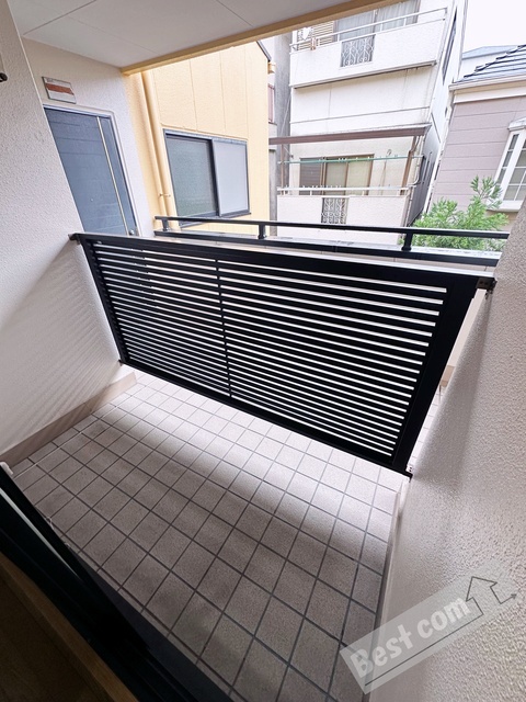 拡大写真:ガーデンコート山之内 2階206のバルコニー