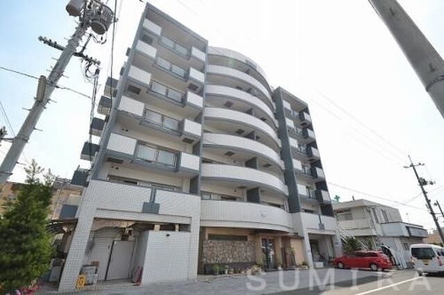 拡大写真:ブランカ新屋敷 3階303の建物外観