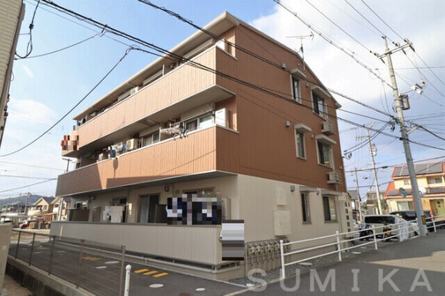 拡大写真:ローズ ド ノエル 3階303の建物外観