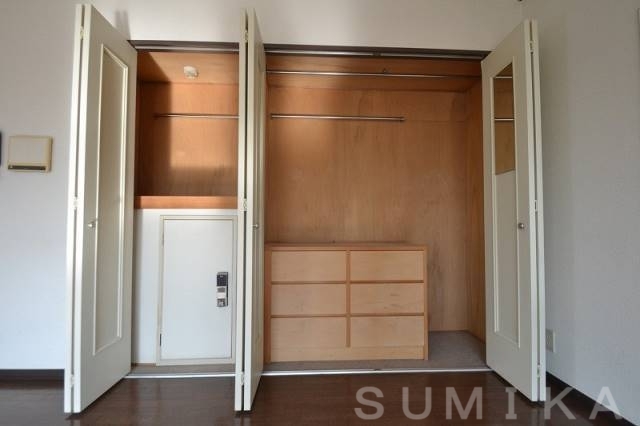 拡大写真:ブランカ新屋敷 2階202の収納