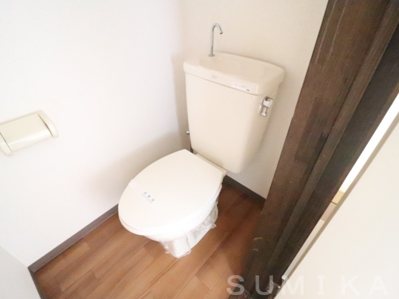 拡大写真:S.T.Villa TSUSHIMA B 1階105のトイレ