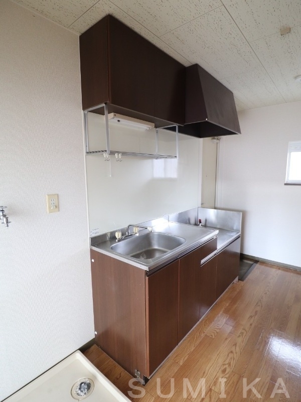 拡大写真:S.T.Villa TSUSHIMA A 1階101のキッチン