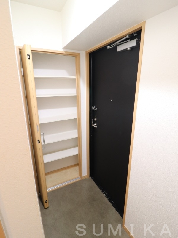 拡大写真:田町ガーデンハイツ 5階502の玄関