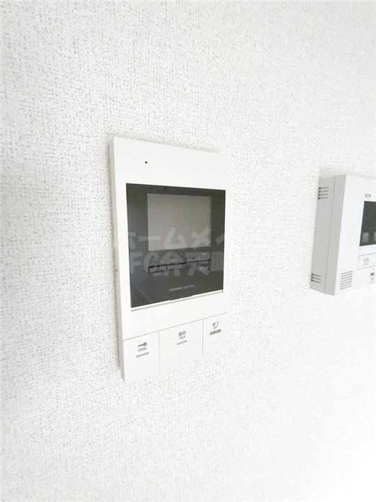 拡大写真:ディアコート此花 1階102のTVモニター付きインターホン