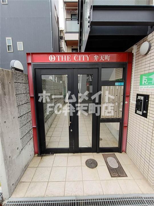 拡大写真:THE CITY弁天町 2階201のエントランス