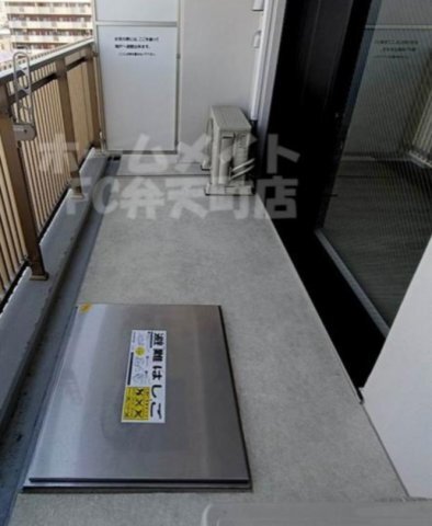 拡大写真:スプランディッド弁天町WEST 2階205のバルコニー