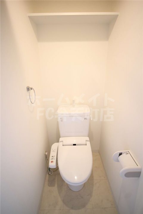 拡大写真:ベルシモンズ大阪港 1階101の落ち着いたトイレです