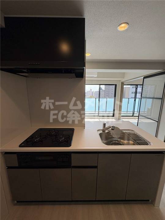 拡大写真:Louis Residence 弁天町 2階201のキッチン