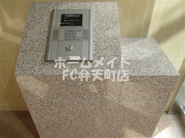 拡大写真:エグゼ大阪BAY 6階603のオートロック完備です
