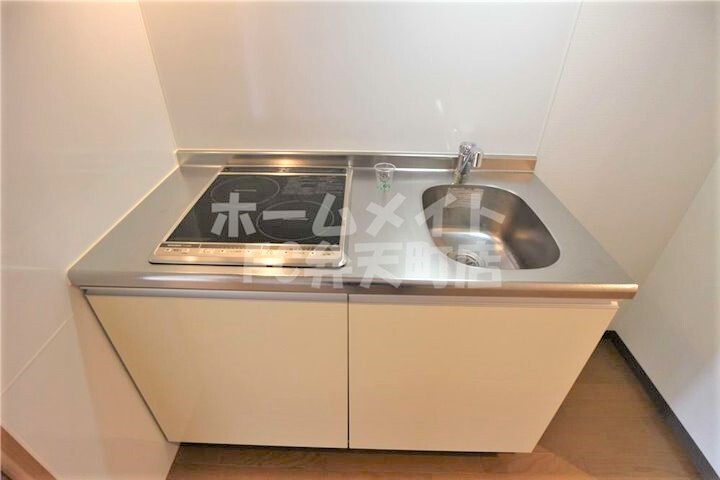 拡大写真:エグゼ大阪BAY 6階603のキッチンです
