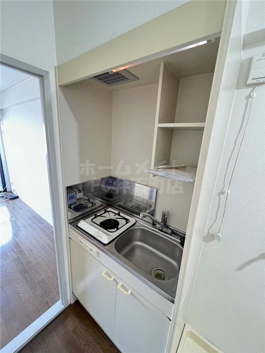 拡大写真:エクシード菅野 8階804の使いやすいキッチンです