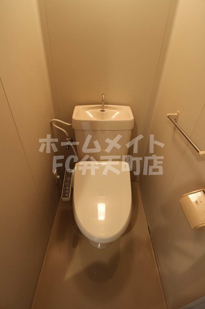 拡大写真:大阪ベイタワーレジデンス 26階2609のトイレもきれいです