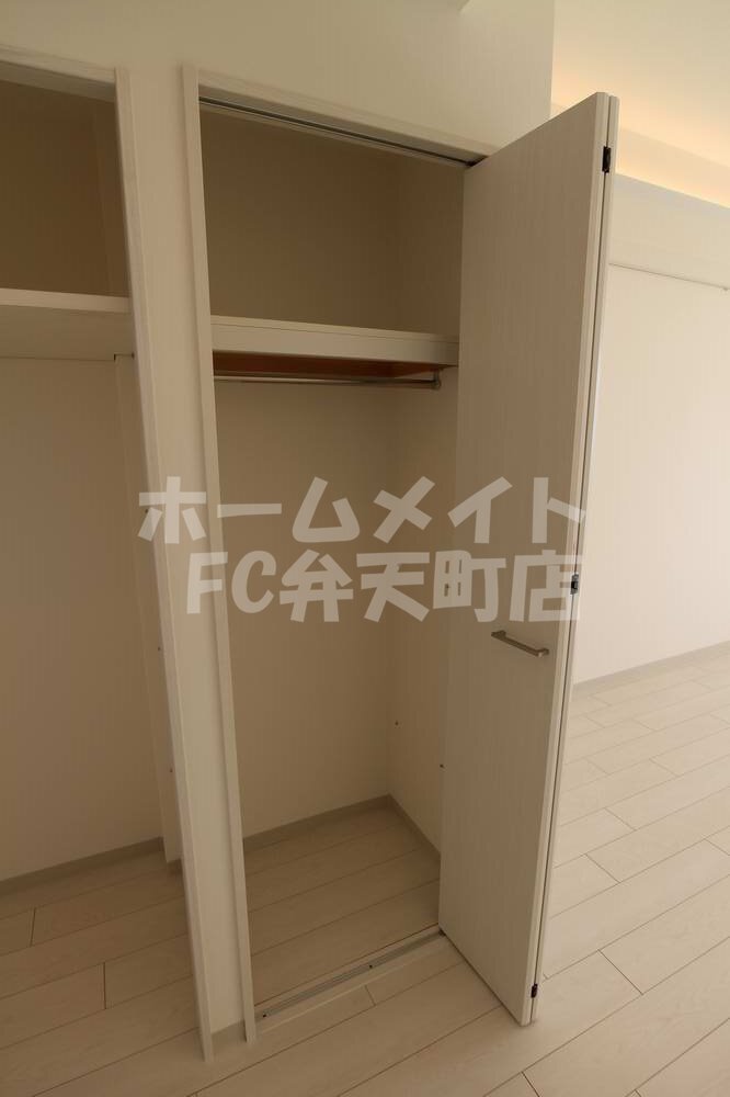 拡大写真:大阪ベイタワーレジデンス 26階2609の収納