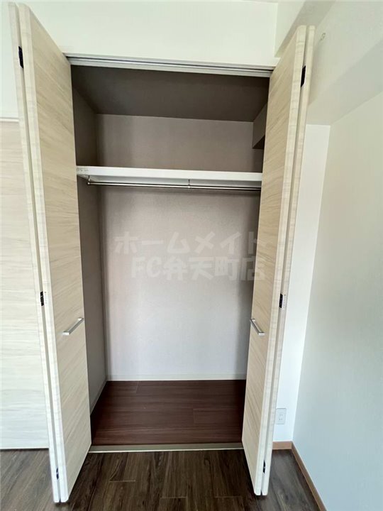 拡大写真:PARK HILLS弁天町Reve 7階706の便利な収納スペースです