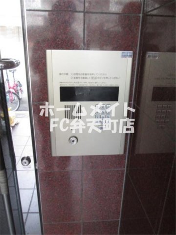 拡大写真：サンドーム大森 3階303のオートロック完備