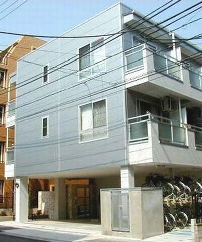 拡大写真：ブリランテ青山 2階203の外装材がちょっと他とは違います
