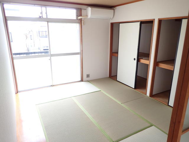 拡大写真:第二あざみ荘 2階20の居間